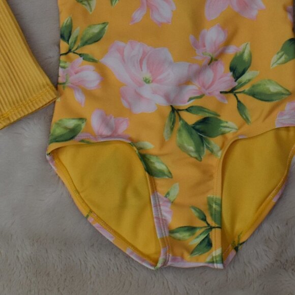 Old Navy Floral Long-sleeved Bathing suit - Picture 4 of 7